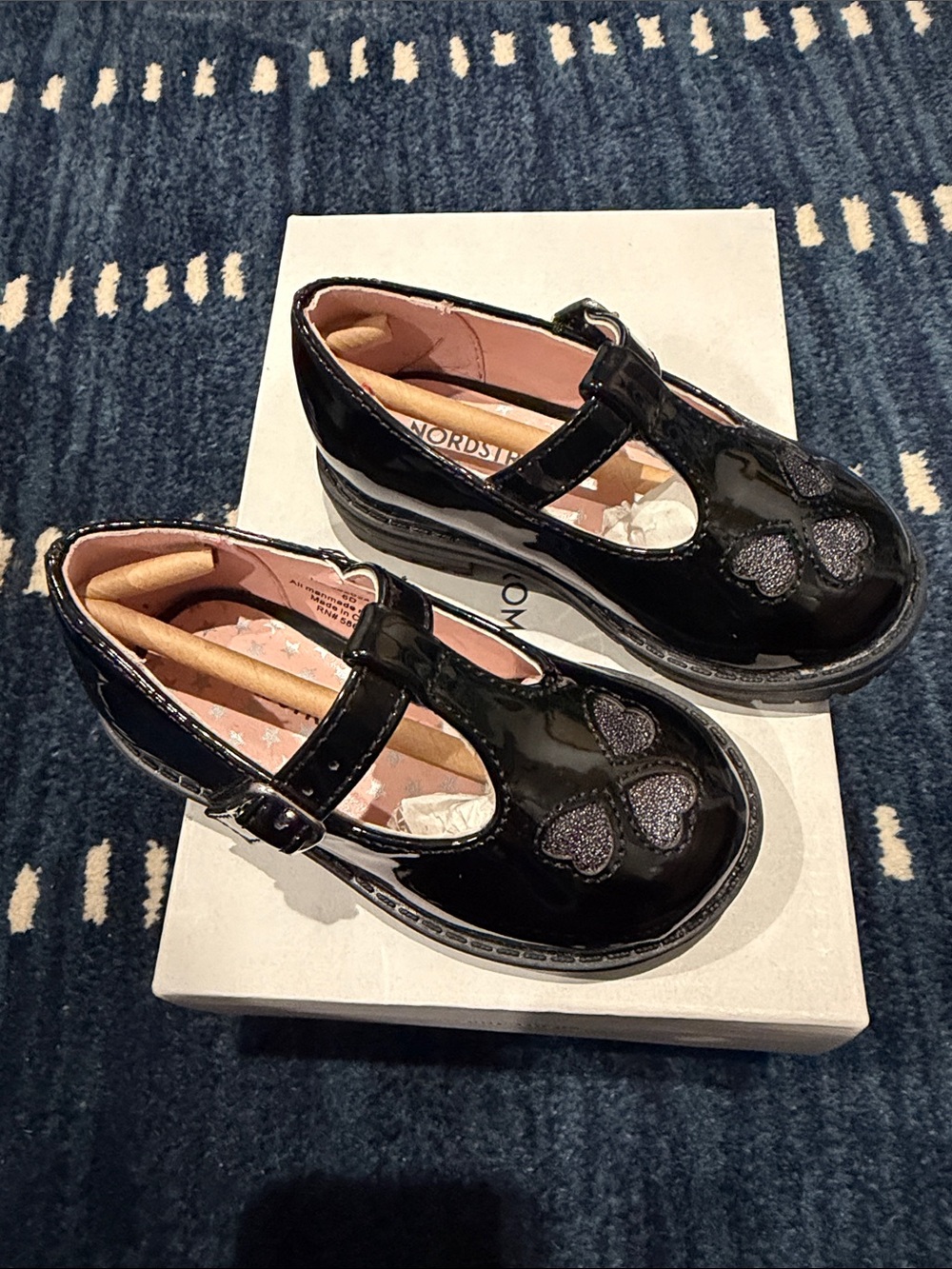 Nordstrom Black Patent Mary Jane Toddler Shoes with Glitter Heart Accents